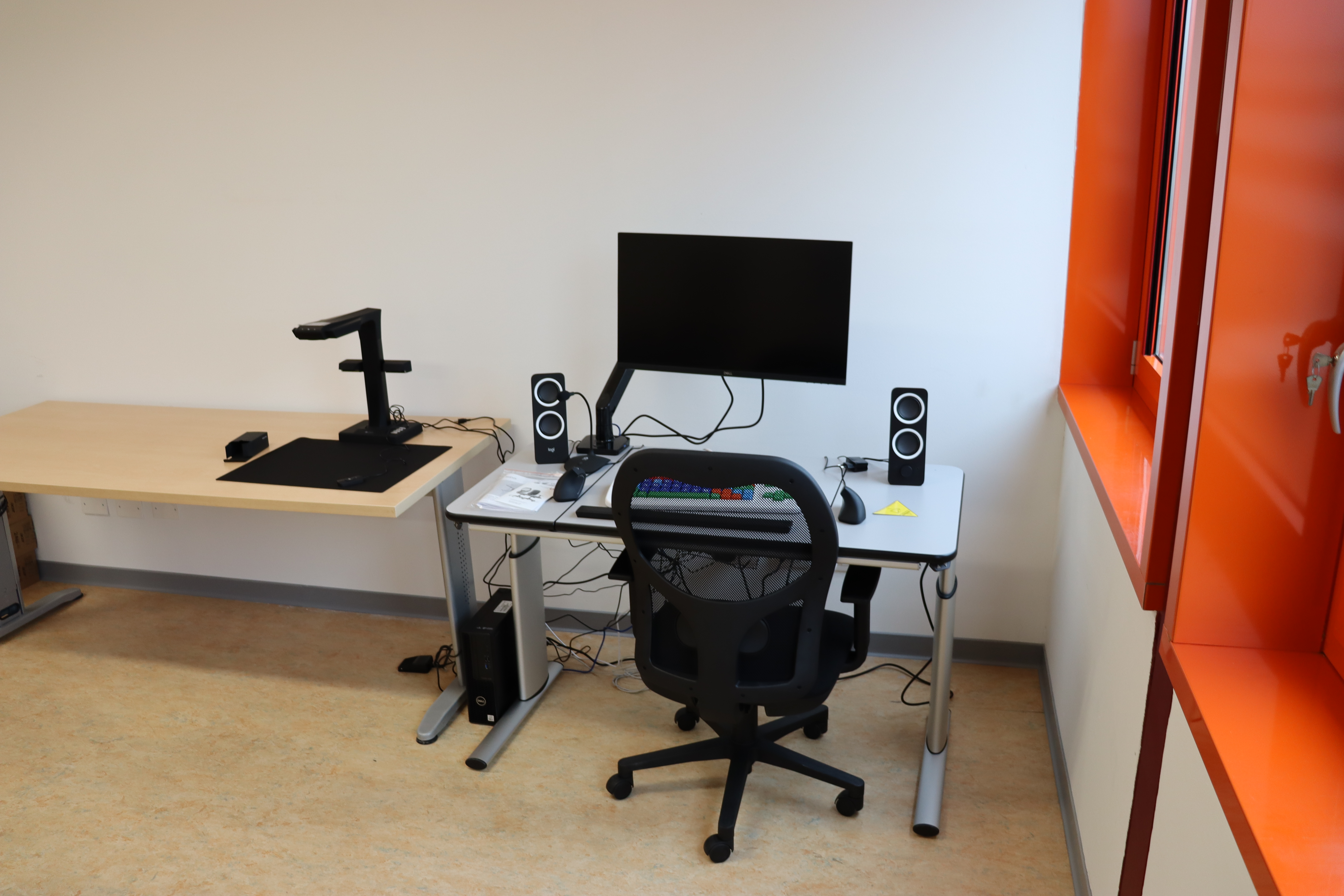 Photo of the accessible workstation